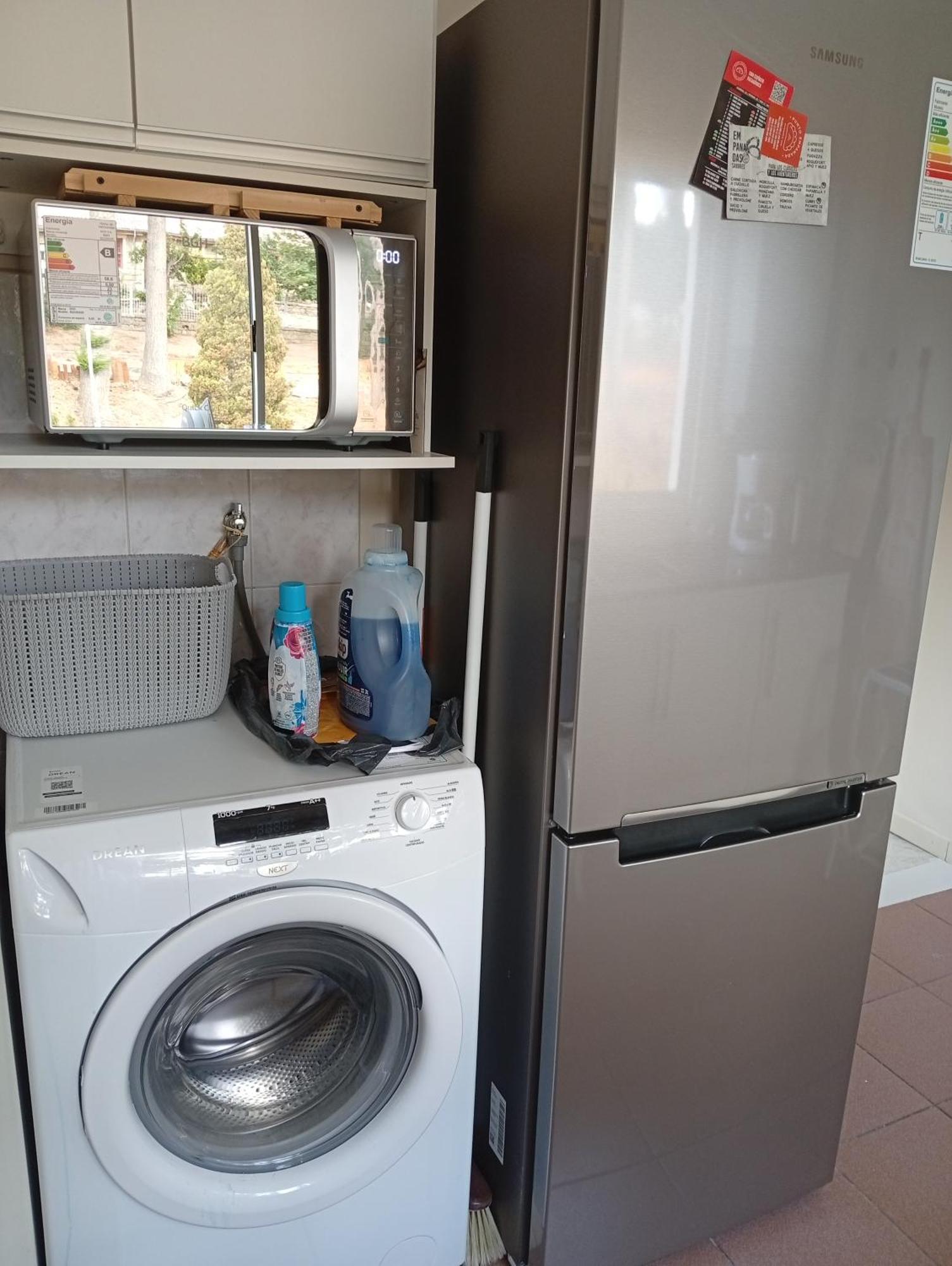 Montanas Y Apartamento